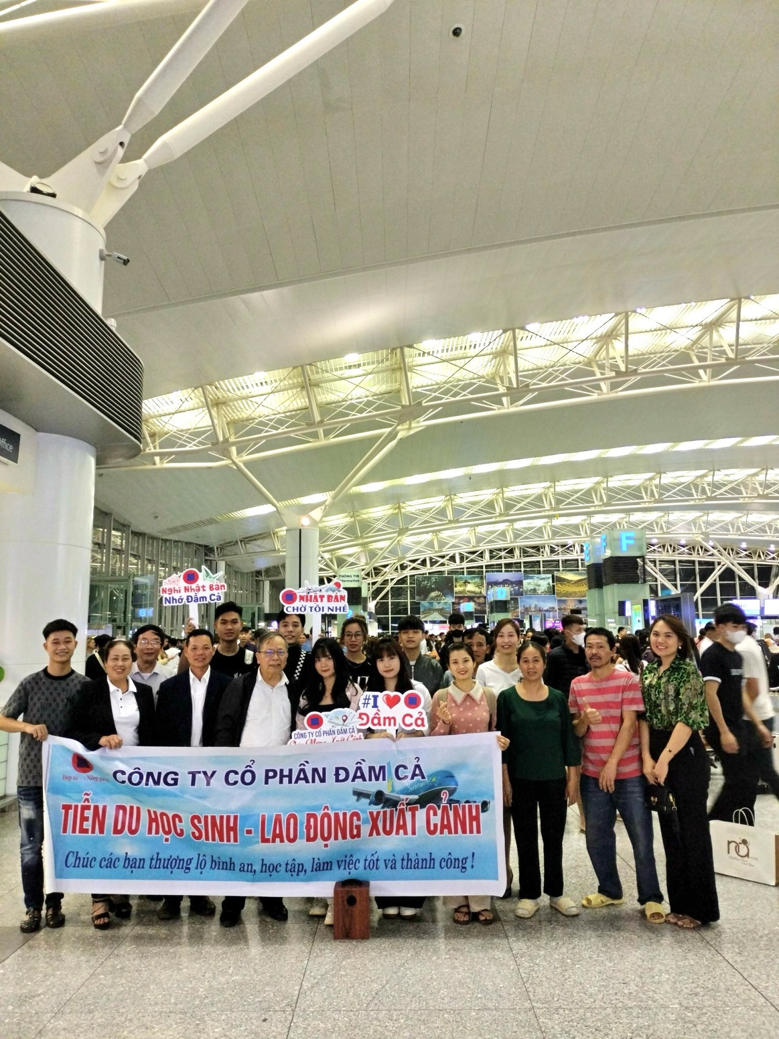 C&Ocirc;NG TY CỔ PHẦN ĐẦM CẢ TIỄN C&Aacute;C BẠN DU HỌC SINH NHẬT BẢN K&Igrave; TH&Aacute;NG 04 NĂM 2024